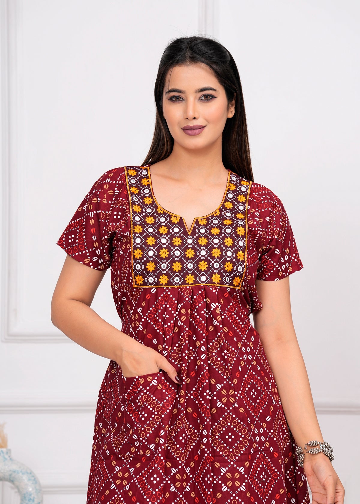 Giada Maroon Embroidered Cotton Printed Nightdress
