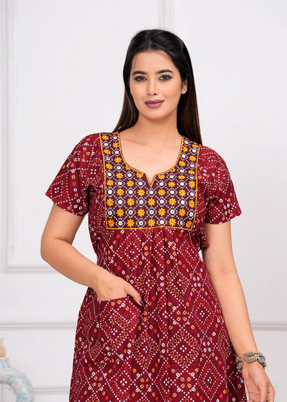 Giada Maroon Embroidered Cotton Printed Nightdress
