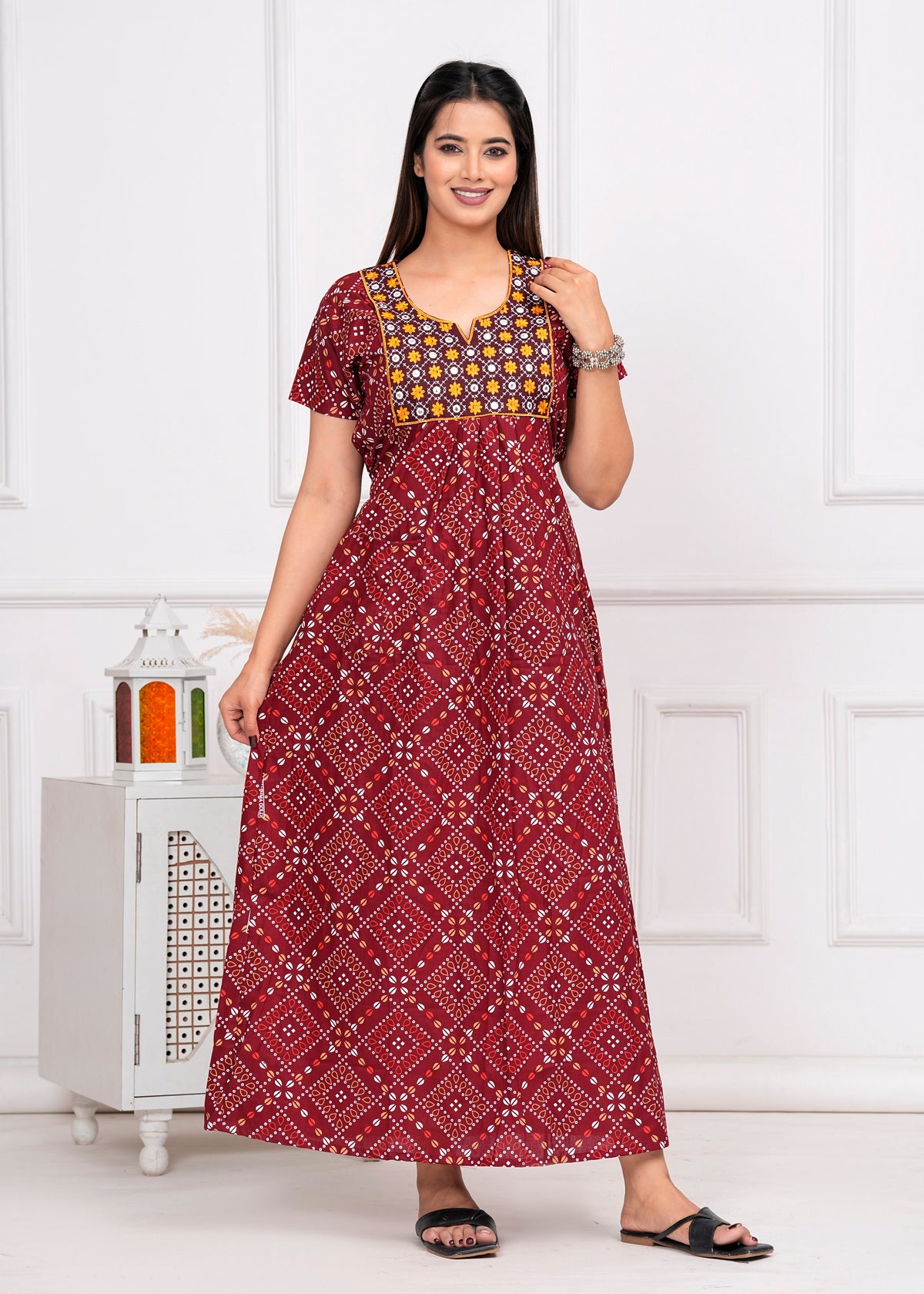 Giada Maroon Embroidered Cotton Printed Nightdress
