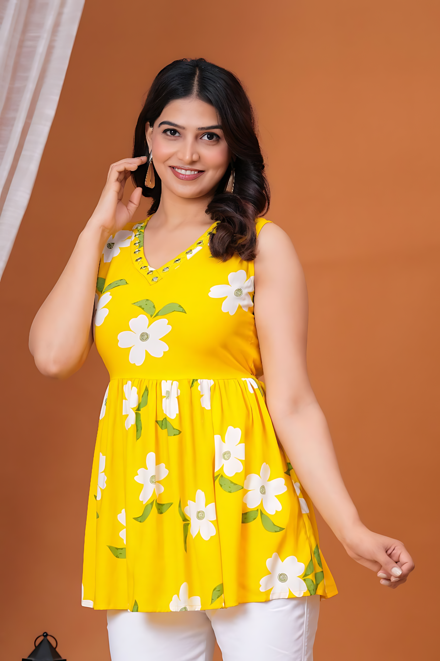 Women's Yellow Floral Sleeveless V Neck Casual Top