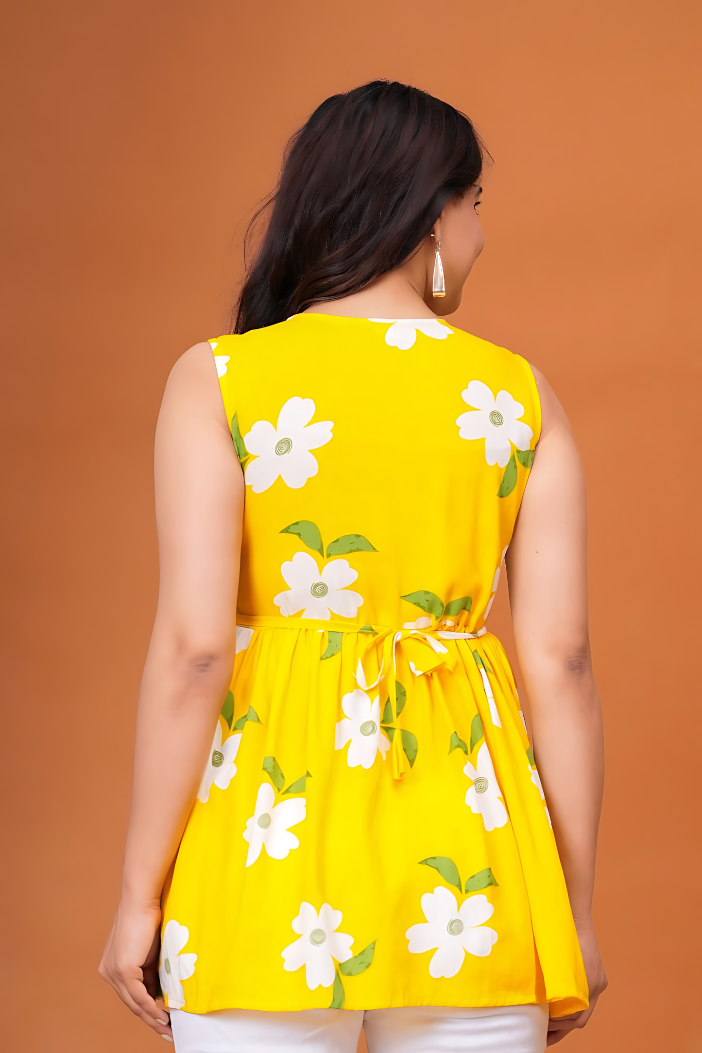 Women's Yellow Floral Sleeveless V Neck Casual Top